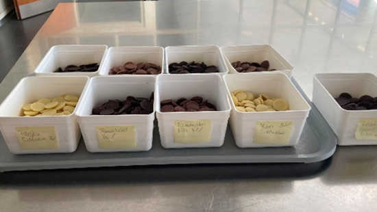 Das Probieren der Schokolade kam dabei nicht zu kurz. Es war sehr lecker. 